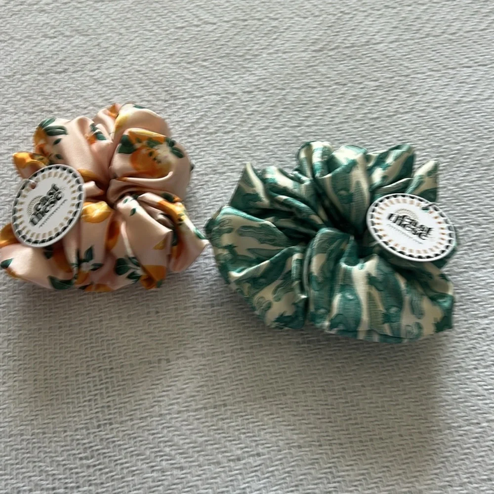 Satin Scrunchies Set - Oranges and Alligators NWT